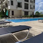 Ξενοδοχείο με διαμερίσματα Amara Sunny