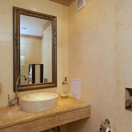 Amara Sunny Апарт-готель