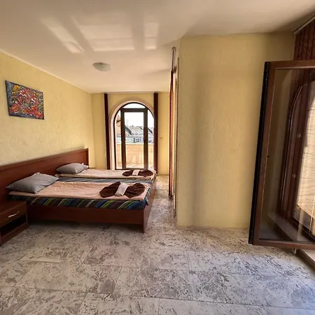 Amara Sunny Aparthotel
