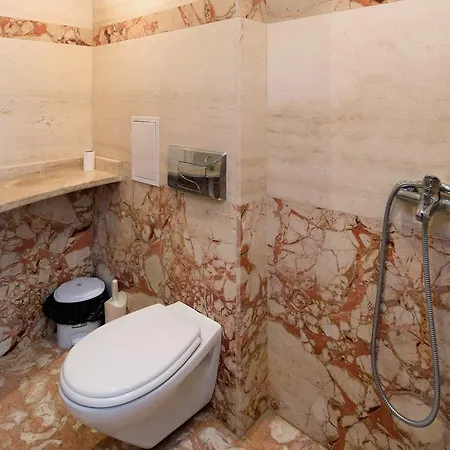 Amara Sunny Aparthotel