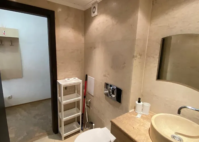 Amara Sunny Napospart