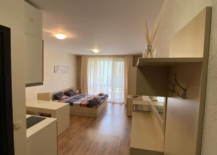 Apartmanhotel Amara Sunny 3*