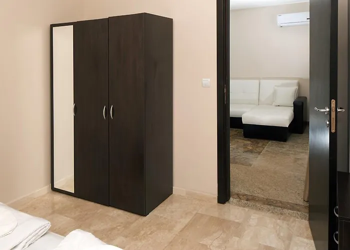 Amara Sunny Apartmanhotel 3*